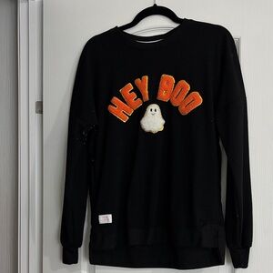 “HEY BOO” pullover